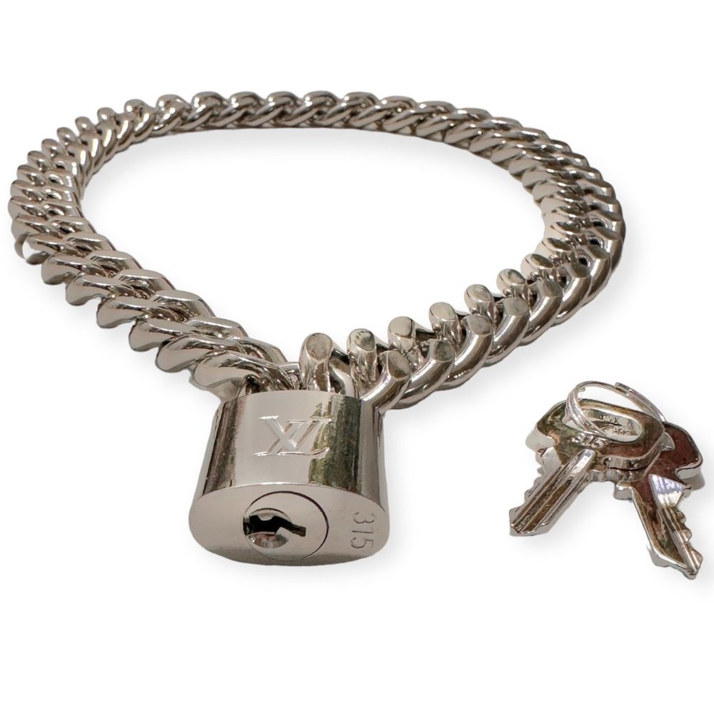 BACK IN STOCK!!! LOUIS VUITTON Padlock Choker Necklace, Silver - Picture 2 of 6